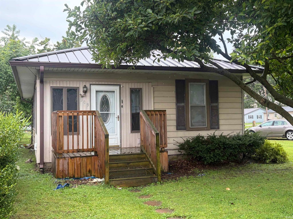 Photo of 309 E 7th Street, Portland, IN 47371 (MLS # 202638631)