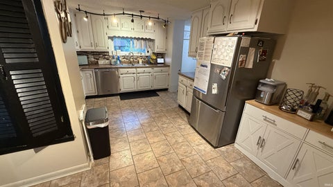 Tiny photo for 507 N US 231 Highway, Spencer, IN 47460 (MLS # 202638251)