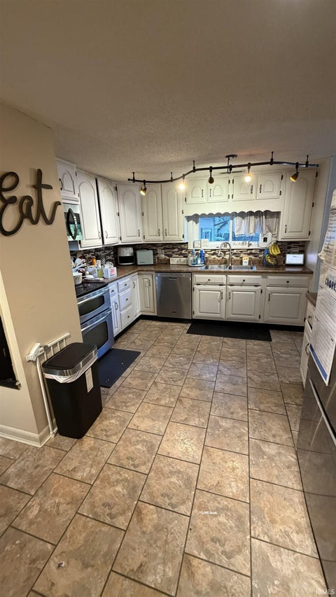 Tiny photo for 507 N US 231 Highway, Spencer, IN 47460 (MLS # 202638251)