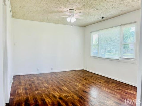 Tiny photo for 714 W Berkeley Avenue, Evansville, IN 47710 (MLS # 202621757)