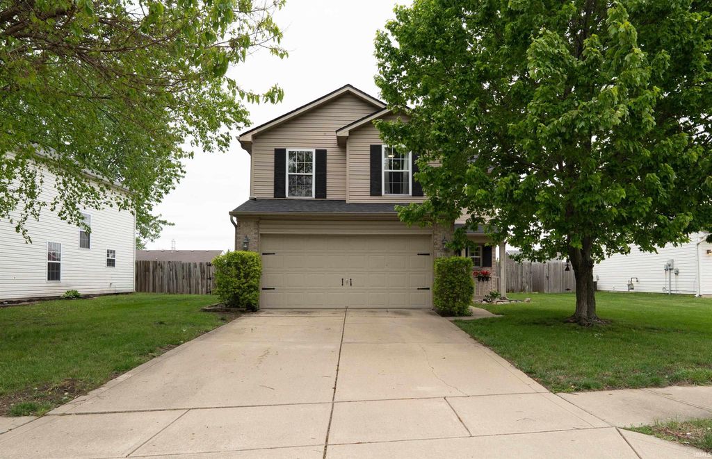 Photo of 940 Shore Bend Boulevard, Kokomo, IN 46902 (MLS # 202615855)