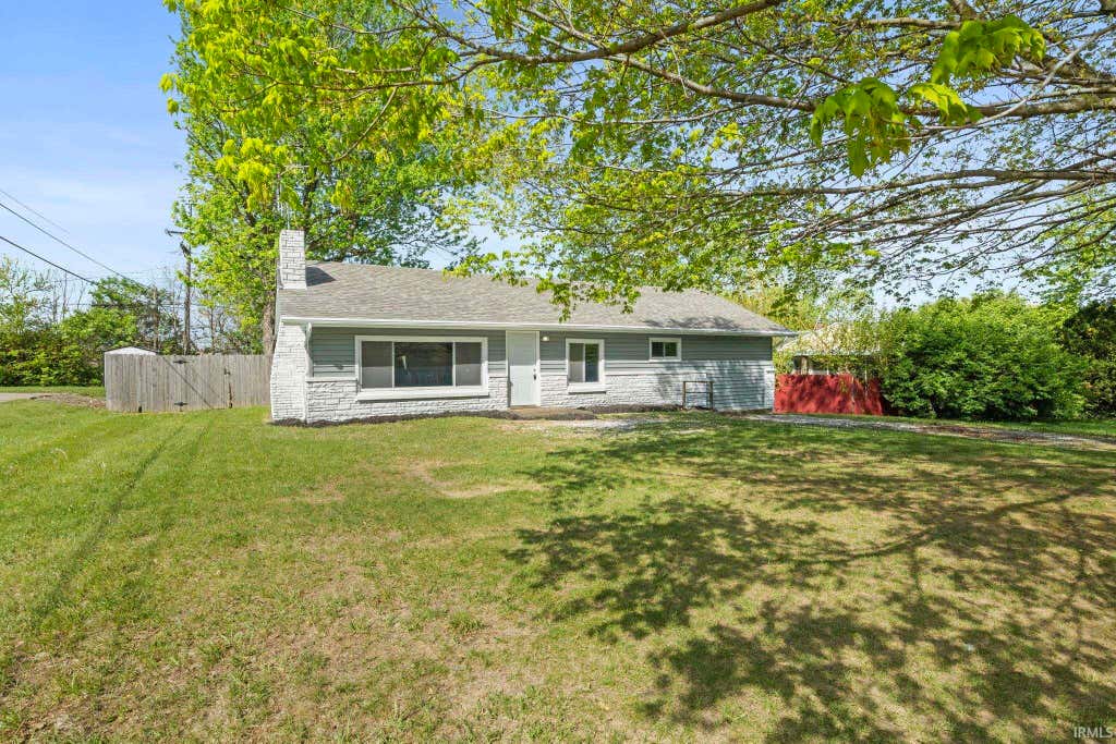 Photo of 1523 Northcrest Drive, Anderson, IN 46012 (MLS # 202622850)