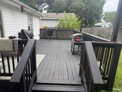 Tiny photo for 106 S Moore Street, Brookston, IN 47923 (MLS # 202636328)