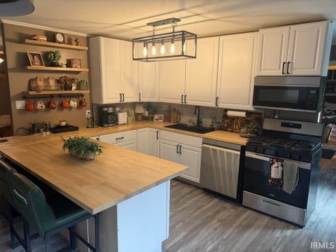 Tiny photo for 106 S Moore Street, Brookston, IN 47923 (MLS # 202636328)