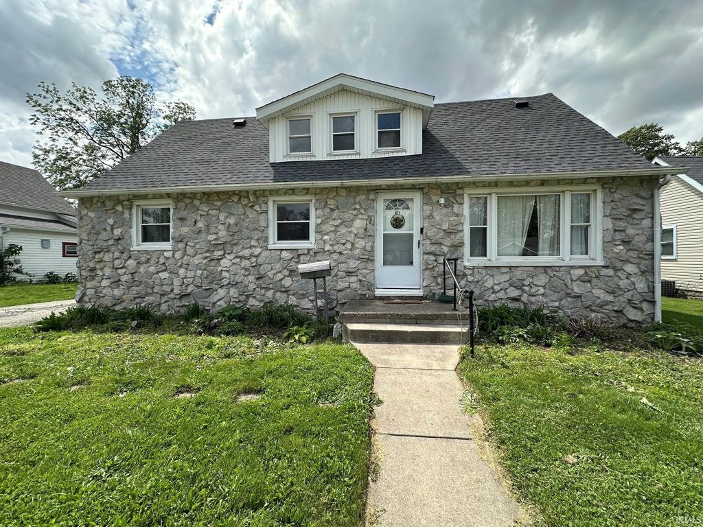 Photo of 811 N PURDUM Street, Kokomo, IN 46901 (MLS # 202619087)