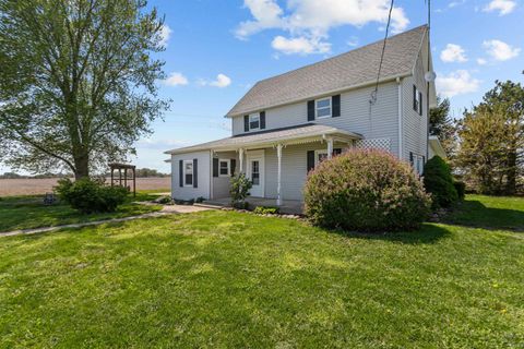 Photo of 10095 W 600 N Road, Galveston, IN 46932 (MLS # 202614391)