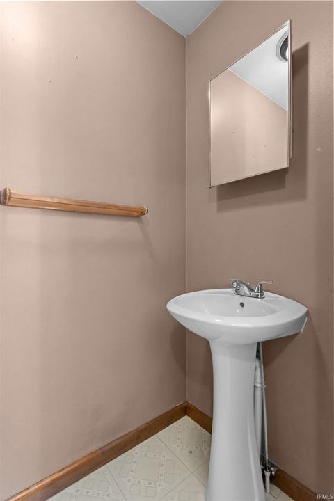 Tiny photo for 10095 W 600 N Road, Galveston, IN 46932 (MLS # 202614391)