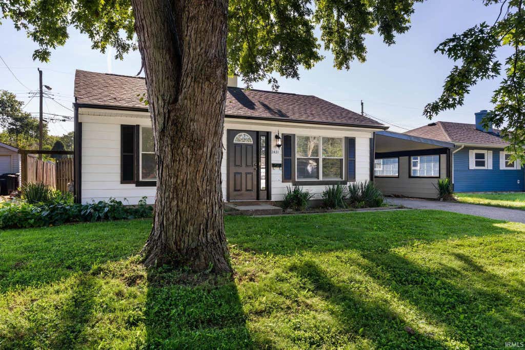 Photo of 2421 Edgelea Drive, Lafayette, IN 47909 (MLS # 202634925)