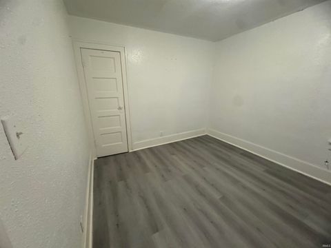 Tiny photo for 701 & 703 E Walnut Street, Kokomo, IN 46901 (MLS # 202604108)