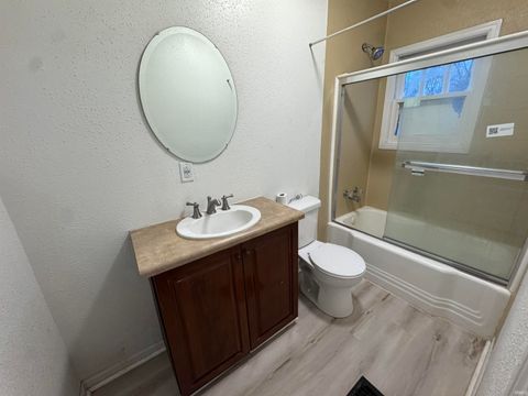 Tiny photo for 701 & 703 E Walnut Street, Kokomo, IN 46901 (MLS # 202604108)