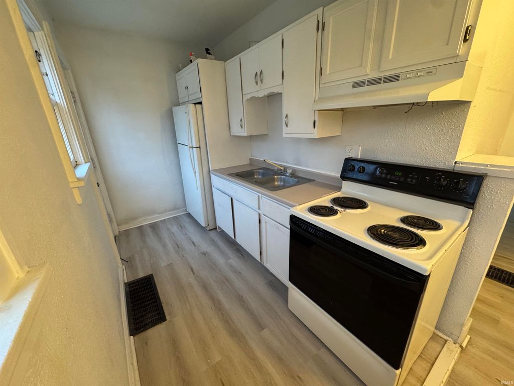 Photo of 701 &amp; 703 E Walnut Street, Kokomo, IN 46901 (MLS # 202604108)