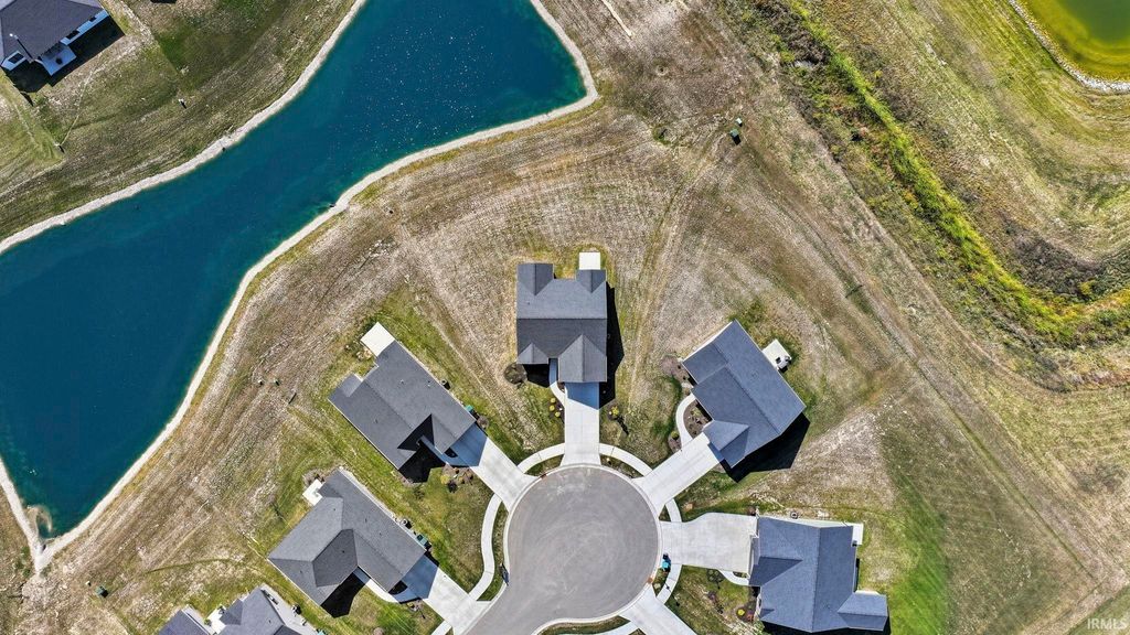 Photo of 1483 Marsh Deer Run, Huntertown, IN 46748 (MLS # 202542020)