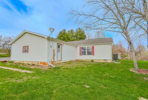 Tiny photo for 4757 E 150 s Road, Rochester, IN 46975 (MLS # 202612958)