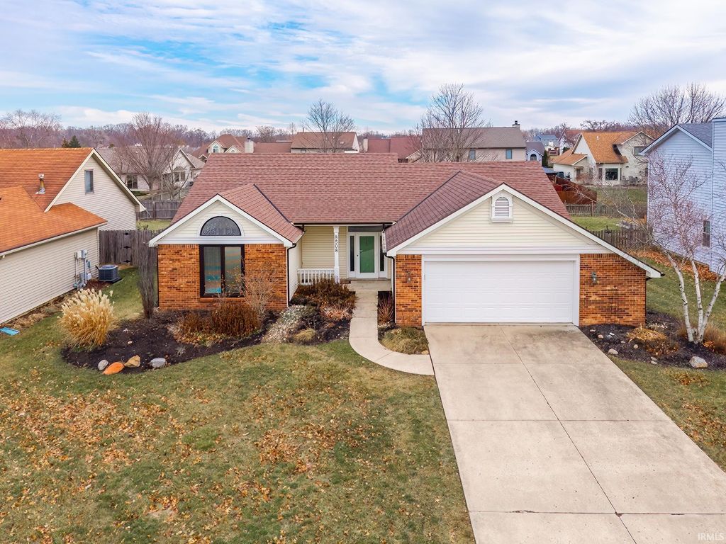 Photo of 8508 Medallion Run, Fort Wayne, IN 46825 (MLS # 202600905)