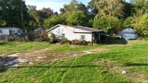 Photo of 7392 W US-24 Highway, Logansport, IN 46947 (MLS # 202642202)