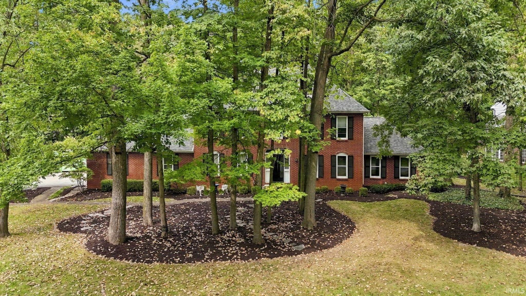 Photo of 10727 Country Wood Trail, Fort Wayne, IN 46845 (MLS # 202638973)