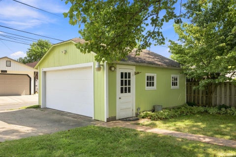 Tiny photo for 811 S 9th Street, Lafayette, IN 47905 (MLS # 202637304)