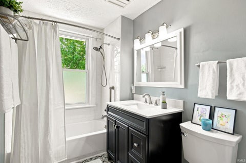 Tiny photo for 811 S 9th Street, Lafayette, IN 47905 (MLS # 202637304)