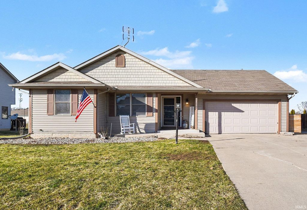 Photo of 25827 Little Fox Trail, South Bend, IN 46628 (MLS # 202606820)