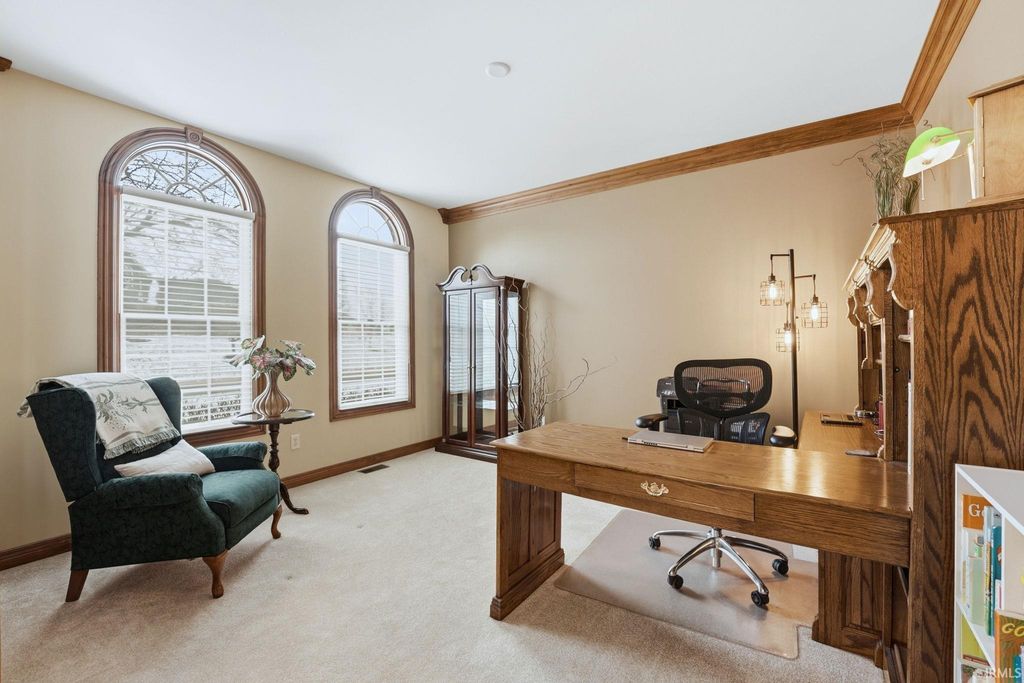 Photo of 11007 Clarewood Court, Fort Wayne, IN 46814 (MLS # 202606066)