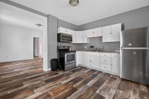 Tiny photo for 825 S 28th Street, Lafayette, IN 47904 (MLS # 202630972)