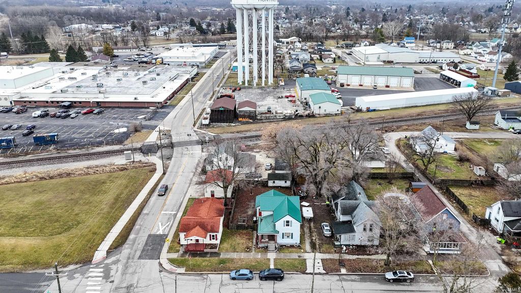 Photo of 765 E Franklin Street, Huntington, IN 46750 (MLS # 202605489)