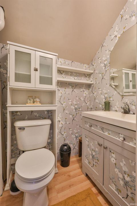 Tiny photo for 765 E Franklin Street, Huntington, IN 46750 (MLS # 202605489)