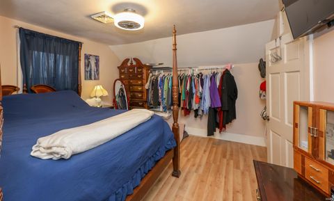 Tiny photo for 765 E Franklin Street, Huntington, IN 46750 (MLS # 202605489)