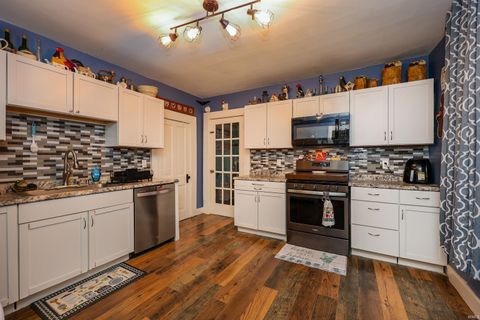 Tiny photo for 765 E Franklin Street, Huntington, IN 46750 (MLS # 202605489)