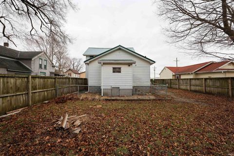 Tiny photo for 765 E Franklin Street, Huntington, IN 46750 (MLS # 202605489)