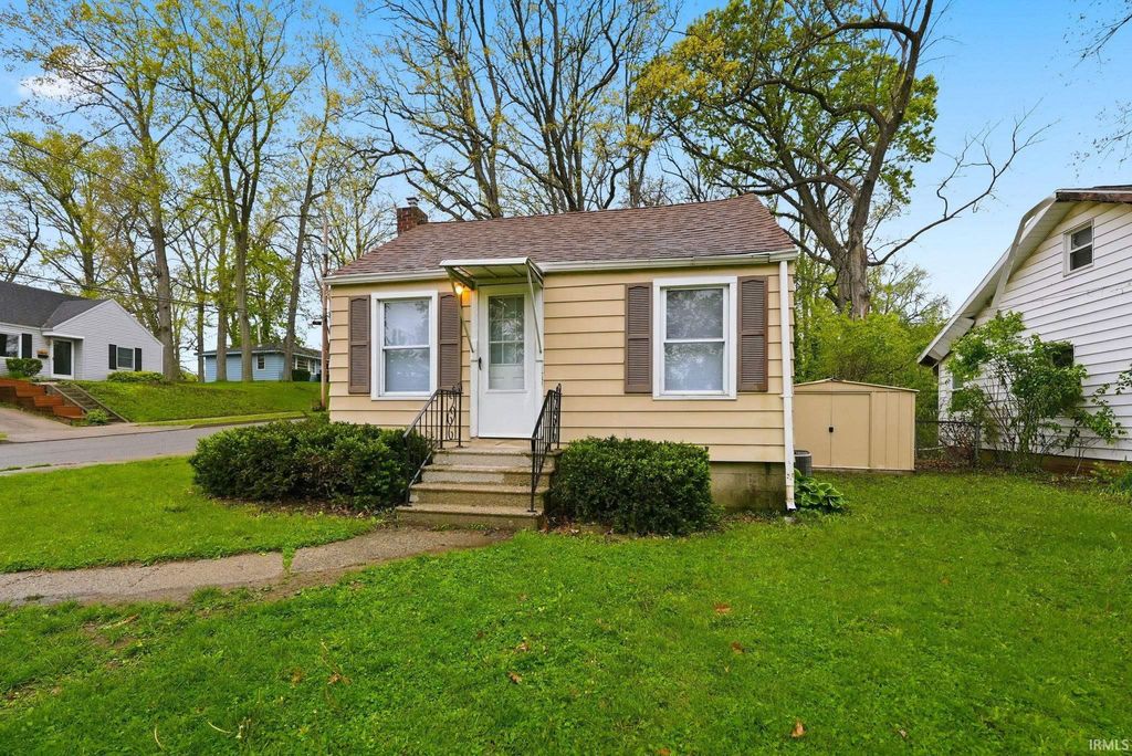 Photo of 1314 Irene Avenue, Fort Wayne, IN 46808 (MLS # 202616874)