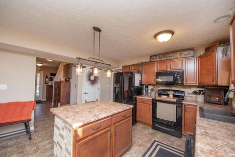 Tiny photo for 1554 Keystone Court, Lafayette, IN 47909 (MLS # 202542638)