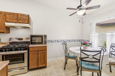 Tiny photo for 1840 Saint Michaels Court, South Bend, IN 46614 (MLS # 202618464)