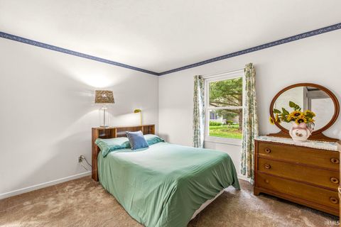 Tiny photo for 1840 Saint Michaels Court, South Bend, IN 46614 (MLS # 202618464)