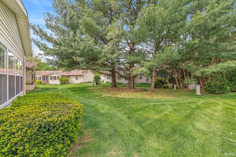 Tiny photo for 1840 Saint Michaels Court, South Bend, IN 46614 (MLS # 202618464)