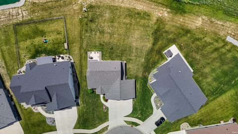 Tiny photo for 722 Waxwing Court, Roanoke, IN 46783 (MLS # 202623301)