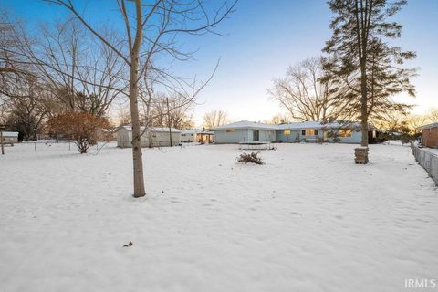 Tiny photo for 3021 MAYFAIR Drive, Kokomo, IN 46902 (MLS # 202548703)