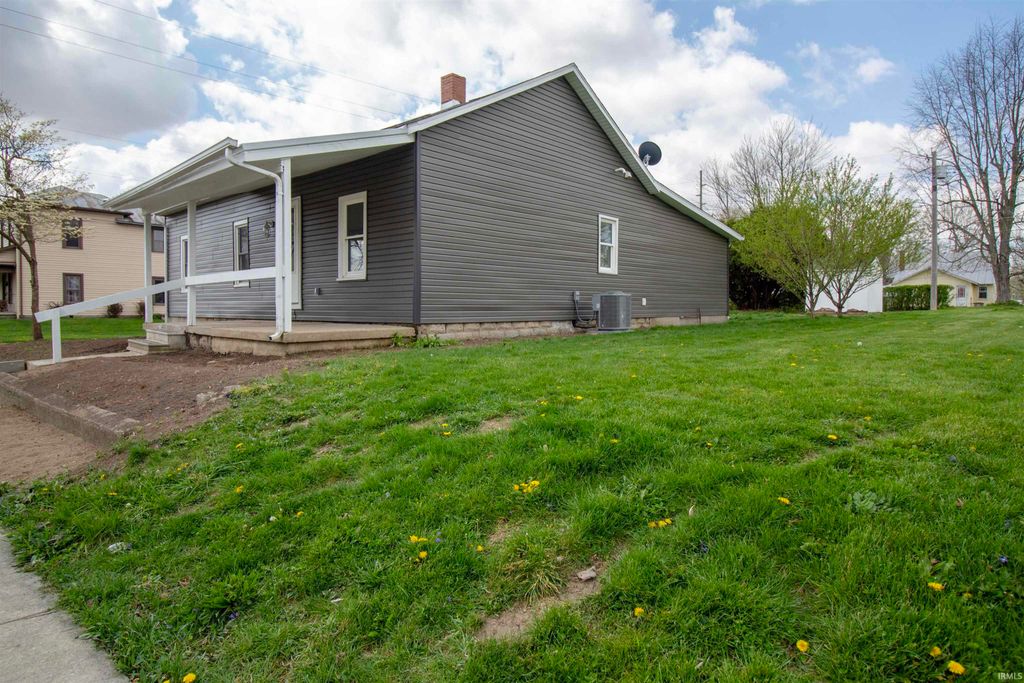 Photo of 603 N Residence Street, Winchester, IN 47394 (MLS # 202613044)