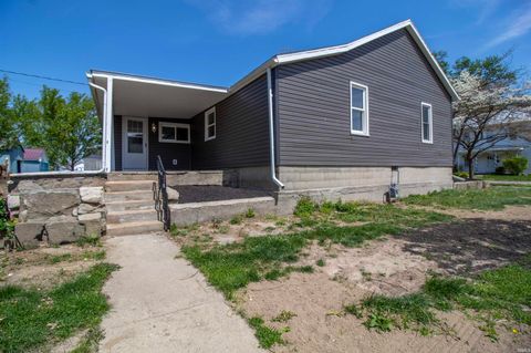 Tiny photo for 603 N Residence Street, Winchester, IN 47394 (MLS # 202613044)
