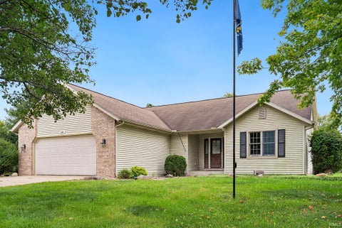 Tiny photo for 846 N Timberline Circle, Warsaw, IN 46582 (MLS # 202641201)