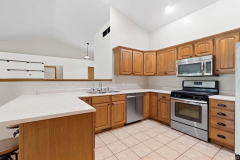 Tiny photo for 846 N Timberline Circle, Warsaw, IN 46582 (MLS # 202641201)