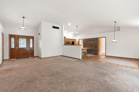 Tiny photo for 846 N Timberline Circle, Warsaw, IN 46582 (MLS # 202641201)