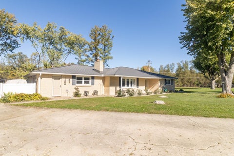 Tiny photo for 1200 Jeffry Street, New Castle, IN 47362 (MLS # 202643564)