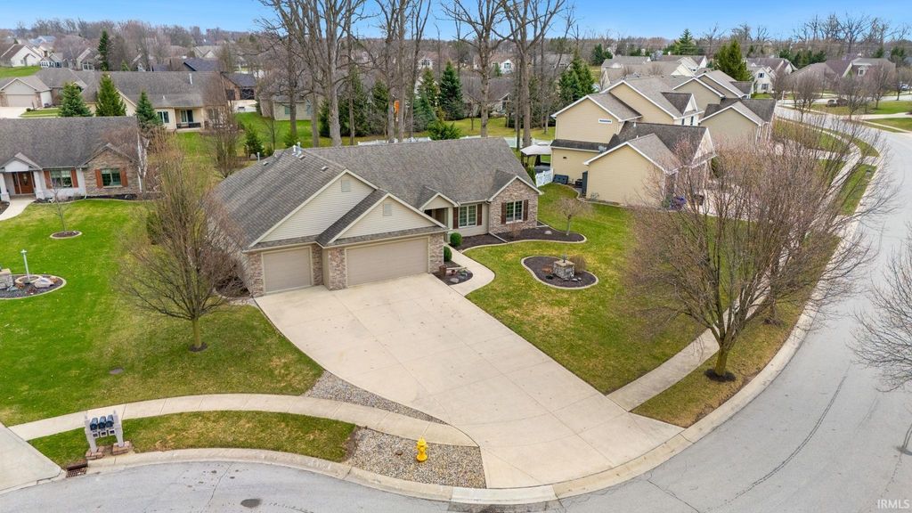 Photo of 12920 Jade Cove, Fort Wayne, IN 46845 (MLS # 202609030)