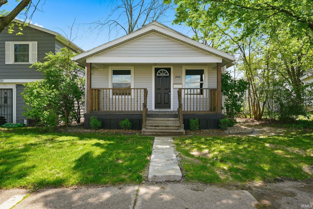 Photo of 2626 Lynn Avenue, Fort Wayne, IN 46805 (MLS # 202615232)