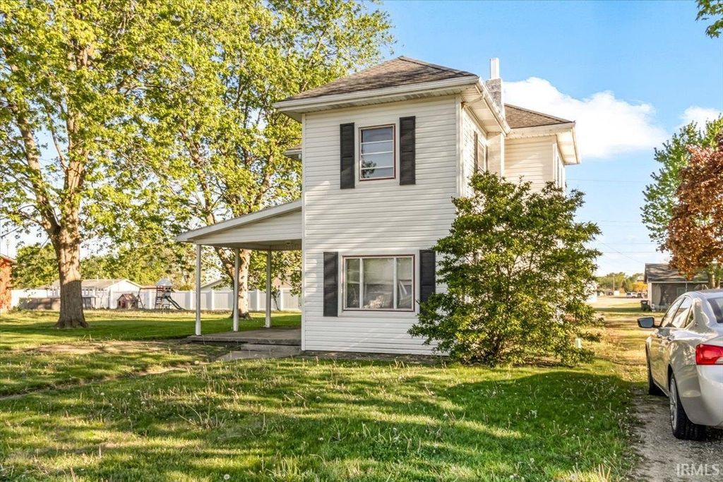 Photo of 328 Lennox Avenue, Union City, IN 47390 (MLS # 202614081)