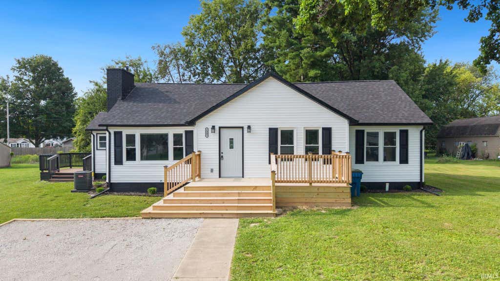 Photo of 1009 W Monroe Street, Plymouth, IN 46563 (MLS # 202630478)