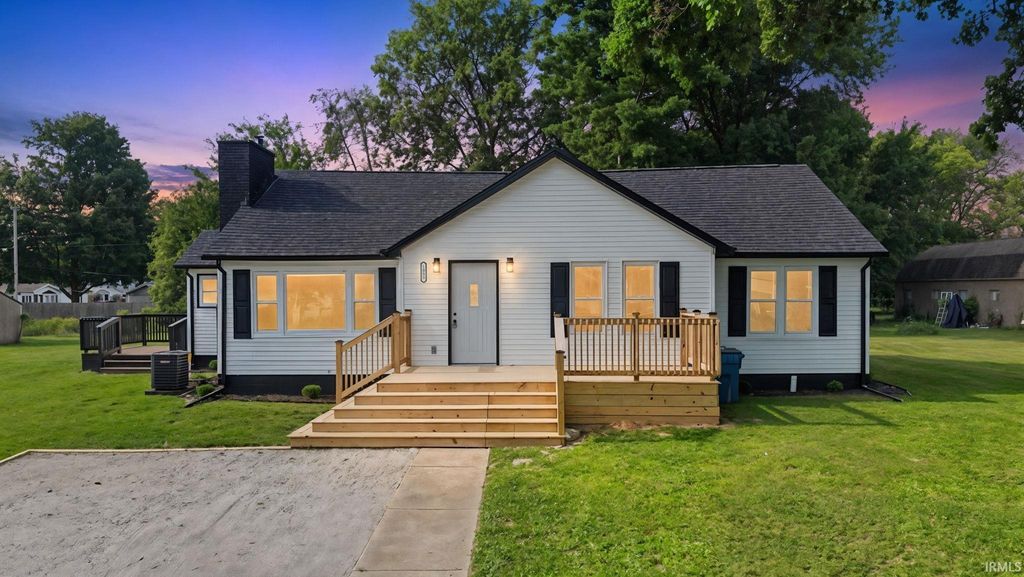 Photo of 1009 W Monroe Street, Plymouth, IN 46563 (MLS # 202630478)