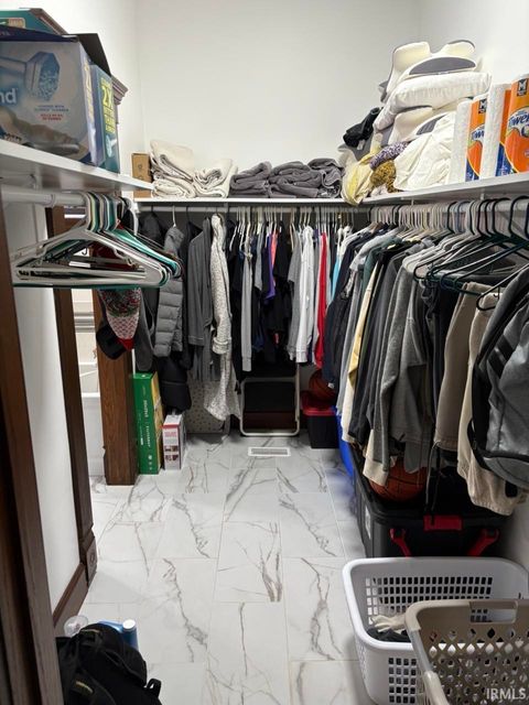 Tiny photo for 114 W Walnut Street #201, Kokomo, IN 46901 (MLS # 202540062)