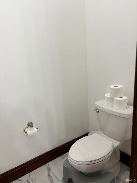 Tiny photo for 114 W Walnut Street #201, Kokomo, IN 46901 (MLS # 202540062)